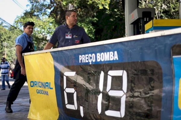 Cidadão poderá denunciar posto que não divulgar comparação de preços