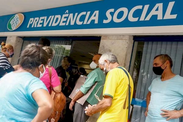 Governo deve subir juro do INSS para “meio-termo” de até 2%