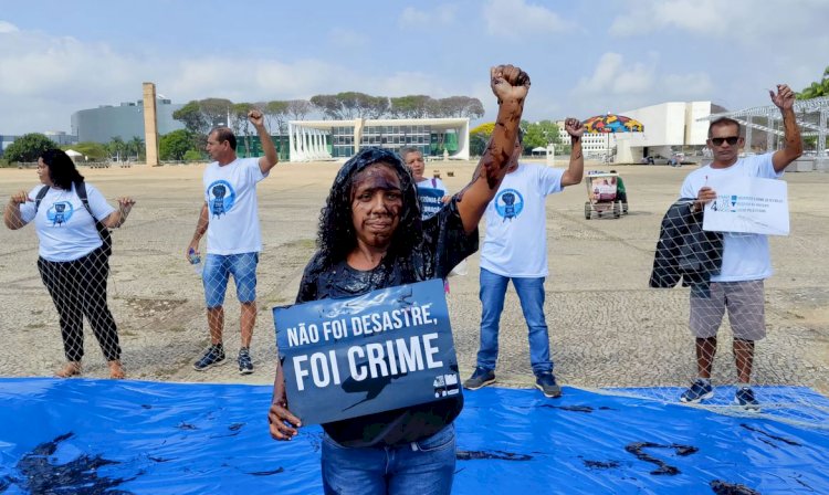 Após 4 anos, pescadores ainda pedem reparação por vazamento de óleo