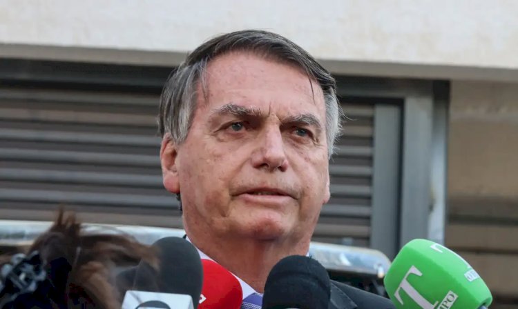 PF liga Bolsonaro a esquema para desviar mais de R$ 6,8 milhões