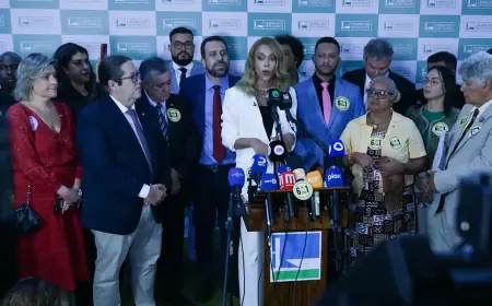 PEC contra escala 6x1 é protocolada na Câmara com 234 assinaturas