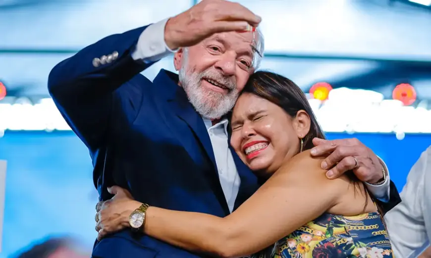 "Nós vamos derrotar as mentiras", diz Lula em Macapá