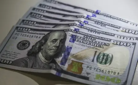 Dólar cai para R$ 5,72 e atinge menor nível em quase três semanas