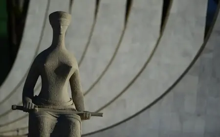 OAB quer derrubar medida que barrou entrada de celulares no STF