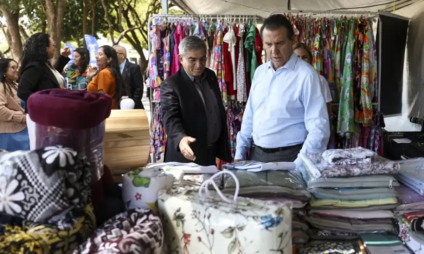 Trabalhadores podem atualizar documentos e vacinas na Esplanada
