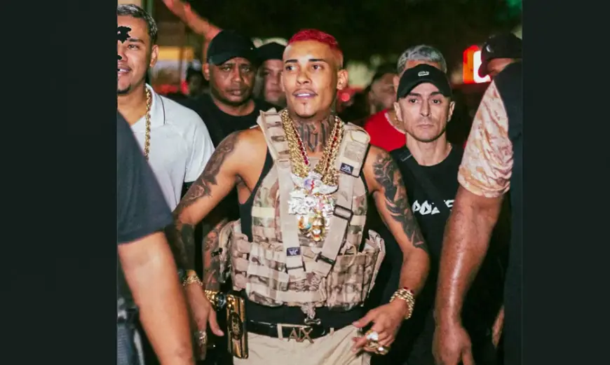 Saída de MC Poze do Rodo do presídio é marcada por tumulto