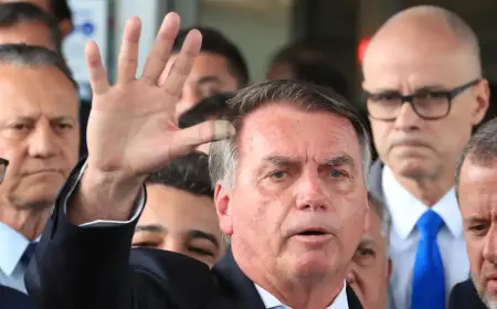 Bolsonaro pediu ajuda a advogado de Trump para postar sobre tarifaço