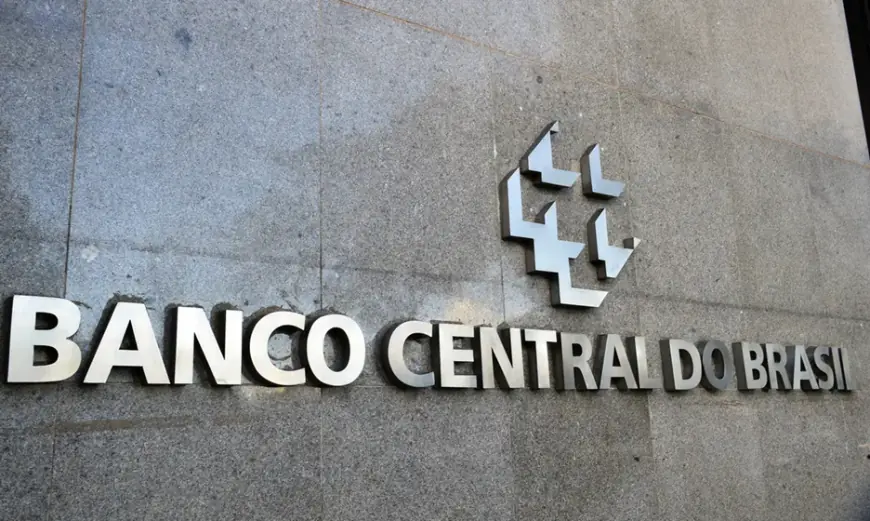 Mercado financeiro reduz previsão da inflação para 4,95%