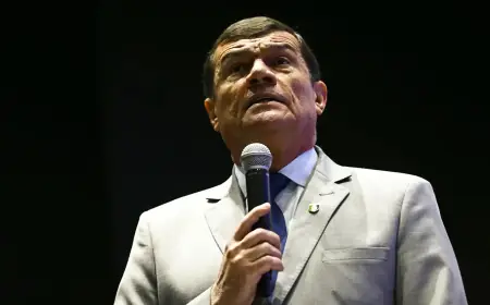Defesa diz que ex-ministro atuou para demover Bolsonaro de golpe