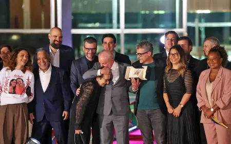 "O Agente Secreto vai representar o nosso cinema com louvor", diz Lula