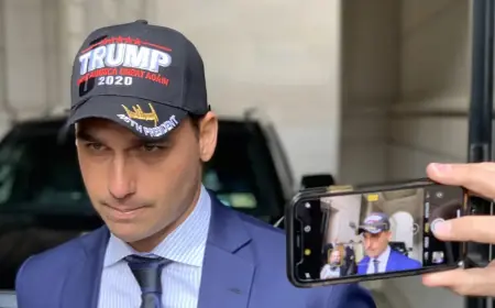 Moraes diz que Eduardo Bolsonaro cria dificuldades para ser notificado