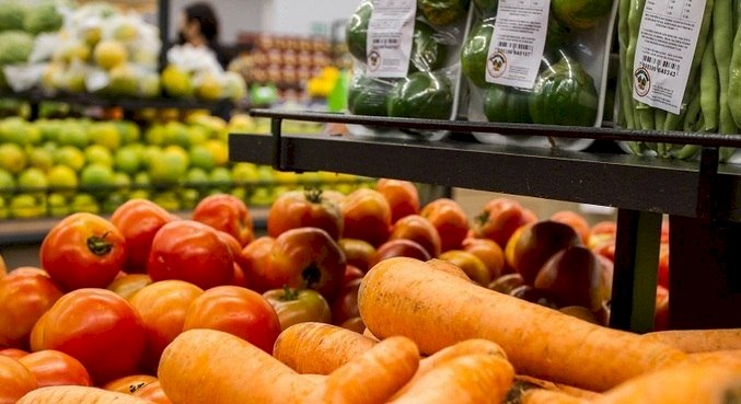 Preço da cenoura é destaque de baixa em outubro no atacado