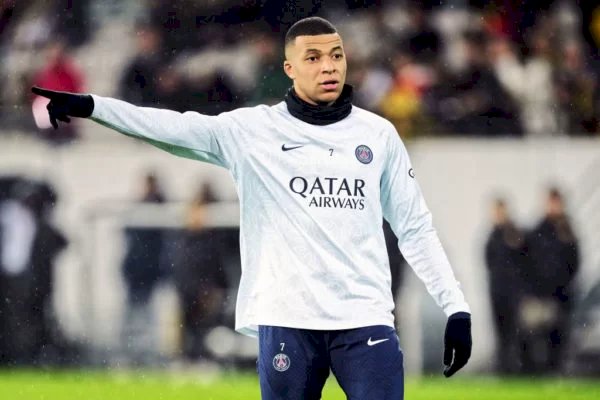 Mbappé exige a contratação de dois “parças” para fechar com o Real