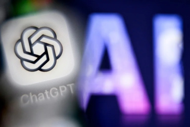 Colúmbia Britânica processa OpenAI nos EUA após ataque em escola no Canadá