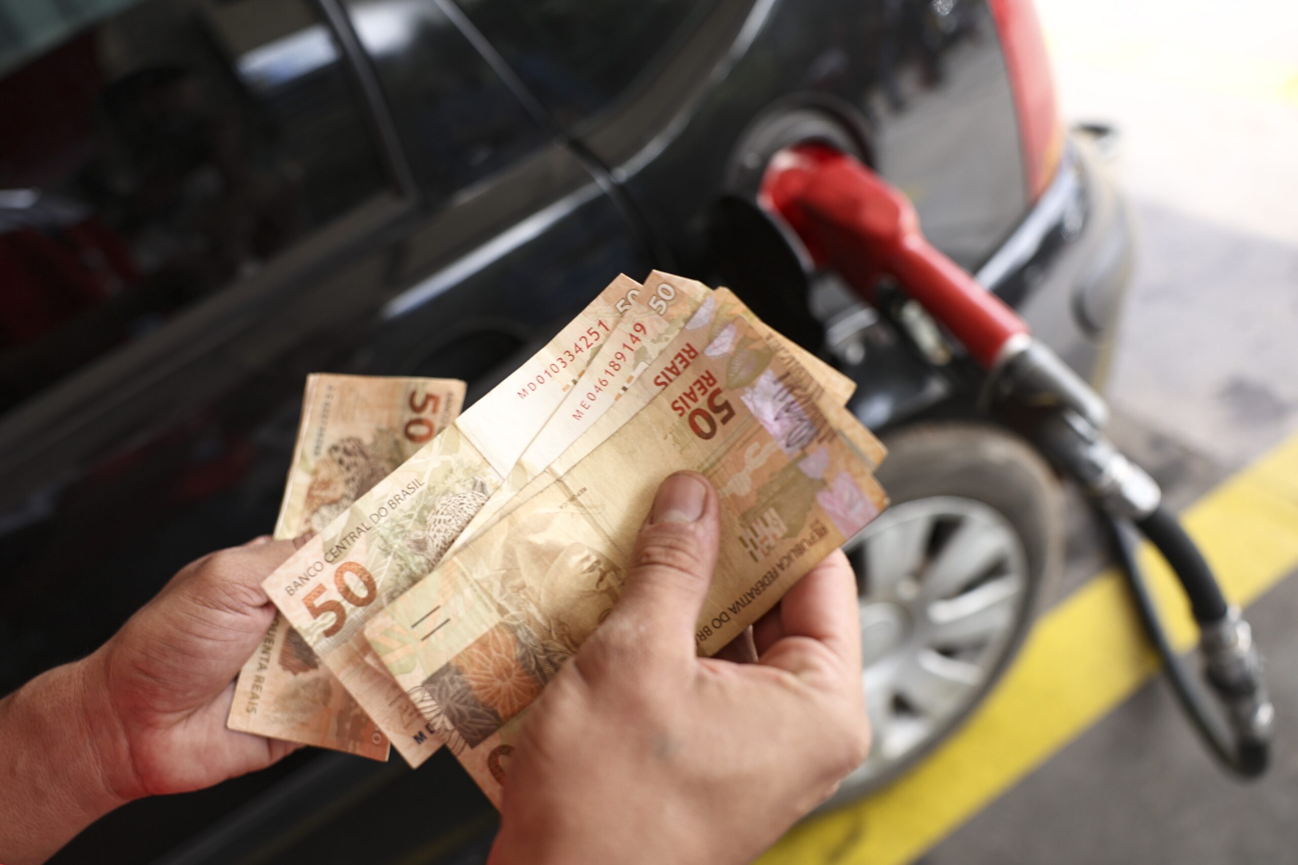Fiscalização investiga 70 postos por suspeita de aumento abusivo de preços