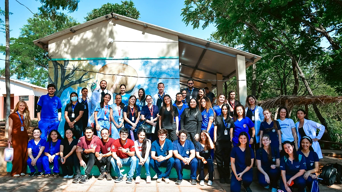 Universidad Interamericana leva projeto de extensão em saúde a escolas de Pedro Juan Caballero