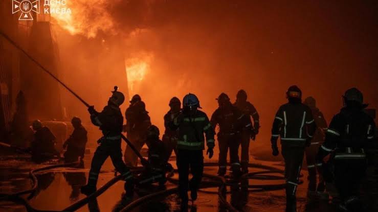 Ataques russos atingem pontes de Kiev, travam trânsito e indicam mudança de estratégia na guerra